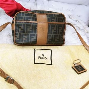 💋🍓CROSSBODY FENDI ZUCCA AUTHENTIC💋🍓